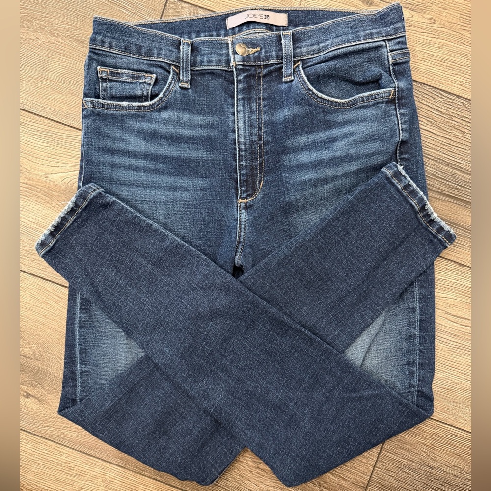 Women's Joes Skinny Jeans. Angelina style. Gently worn. Size 28